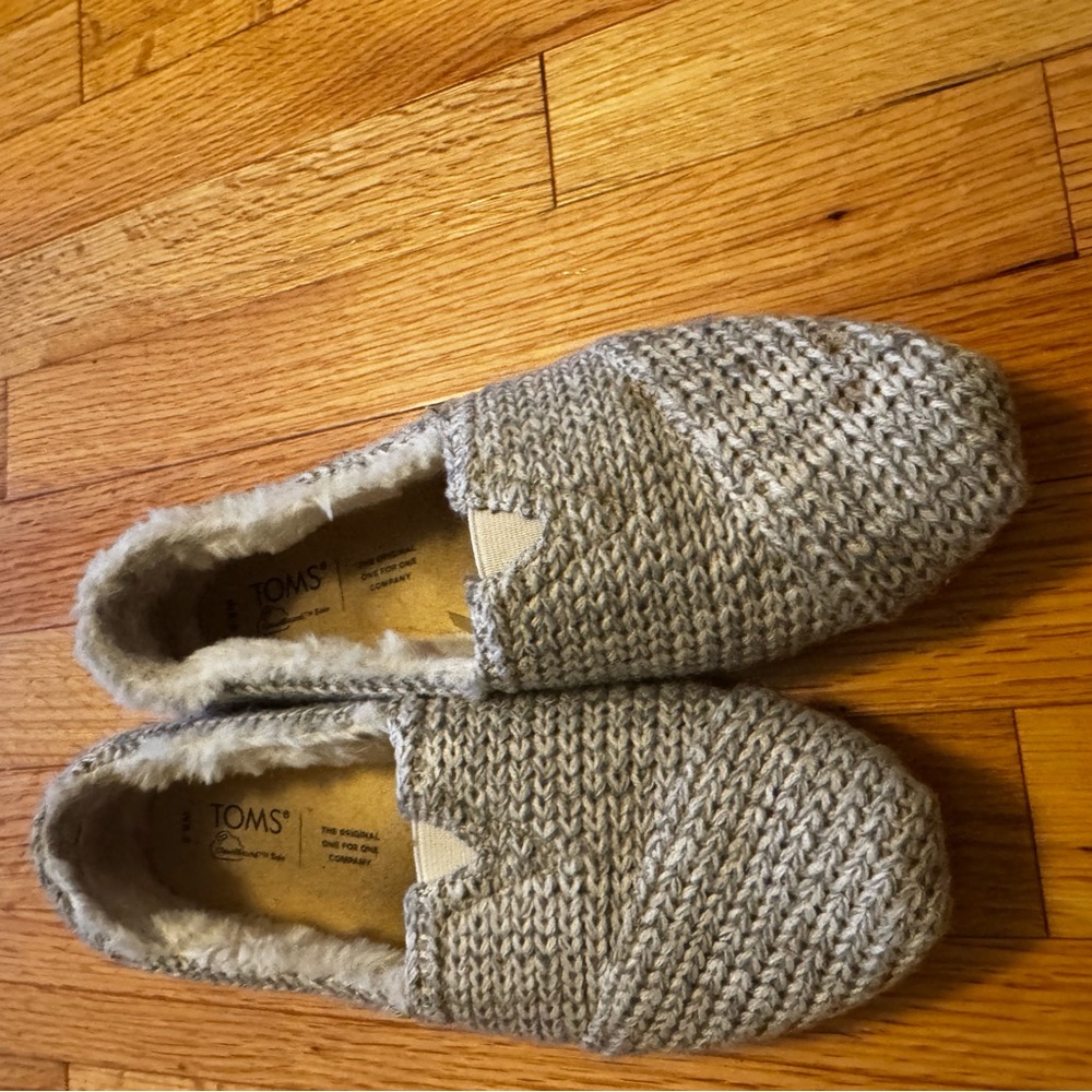 TOMS Light Gray Knit Slip-Ons